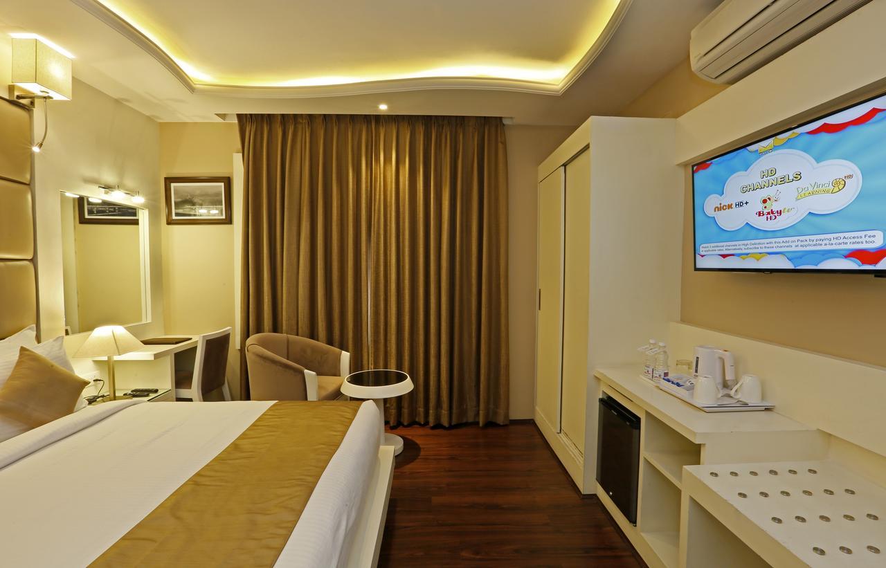 Clarks Inn Srinagar Ngoại thất bức ảnh