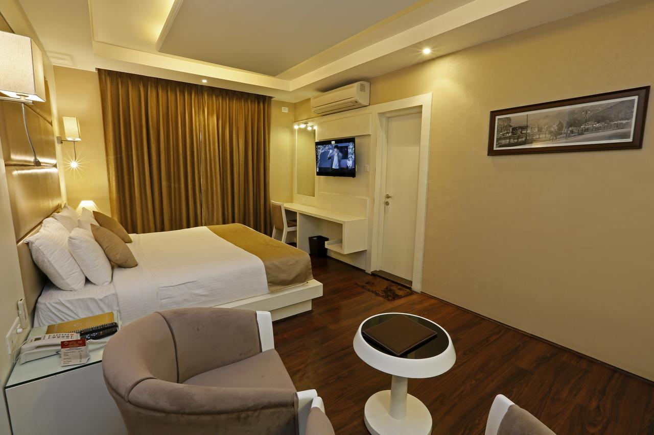 Clarks Inn Srinagar Ngoại thất bức ảnh