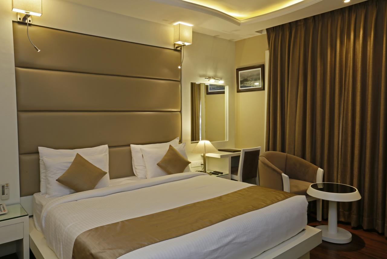 Clarks Inn Srinagar Ngoại thất bức ảnh