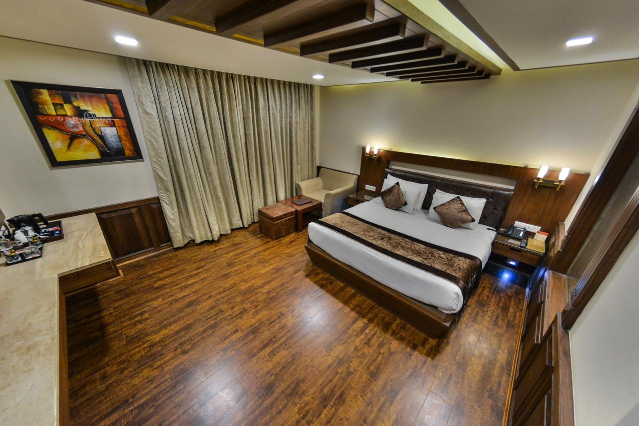 Clarks Inn Srinagar Ngoại thất bức ảnh