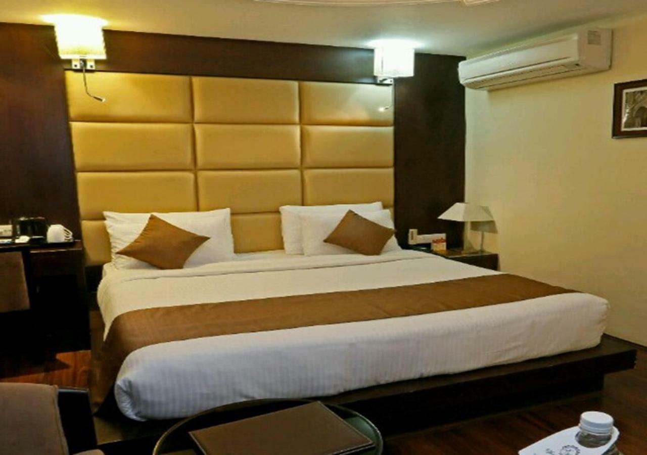 Clarks Inn Srinagar Ngoại thất bức ảnh