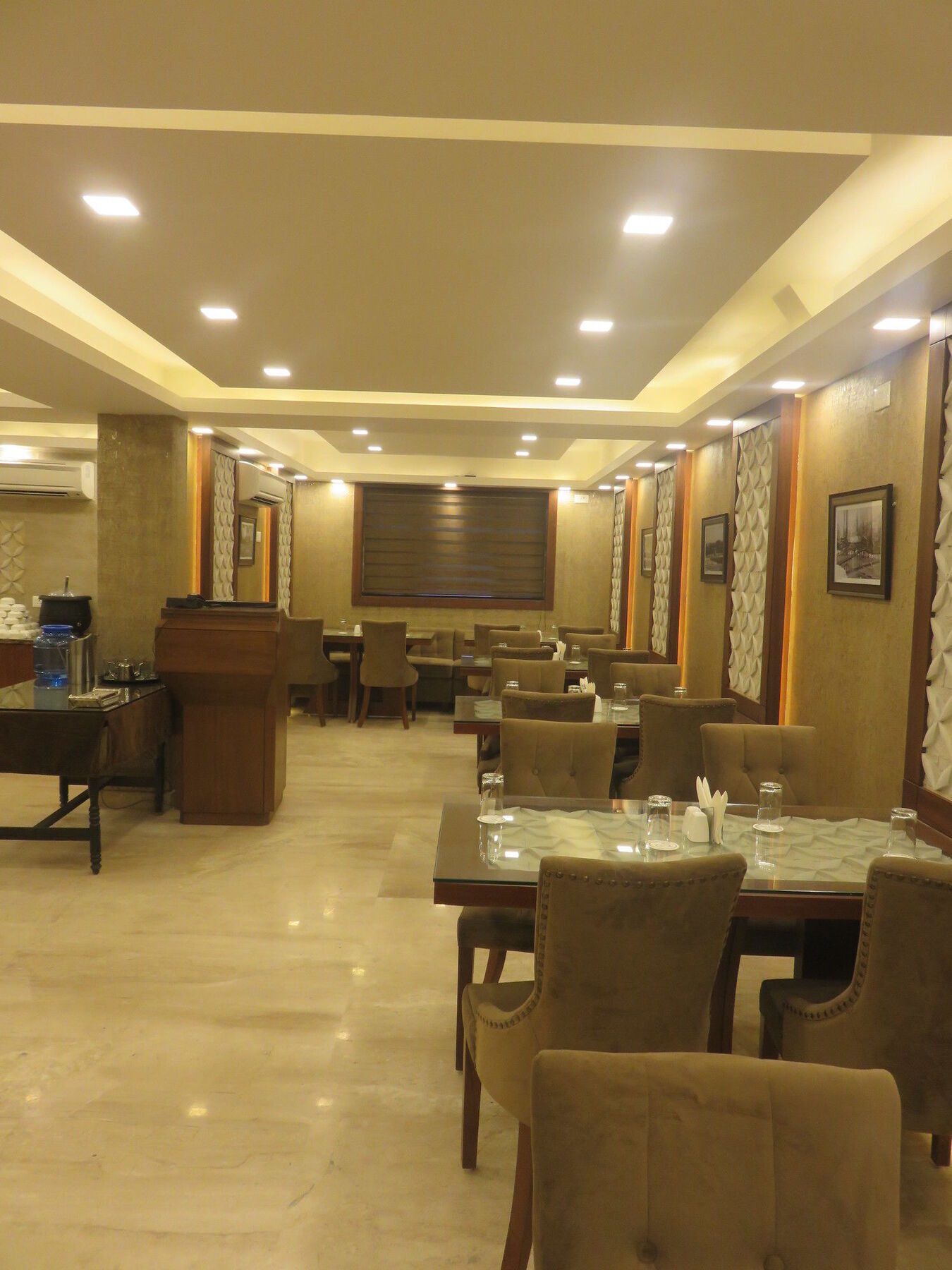 Clarks Inn Srinagar Ngoại thất bức ảnh