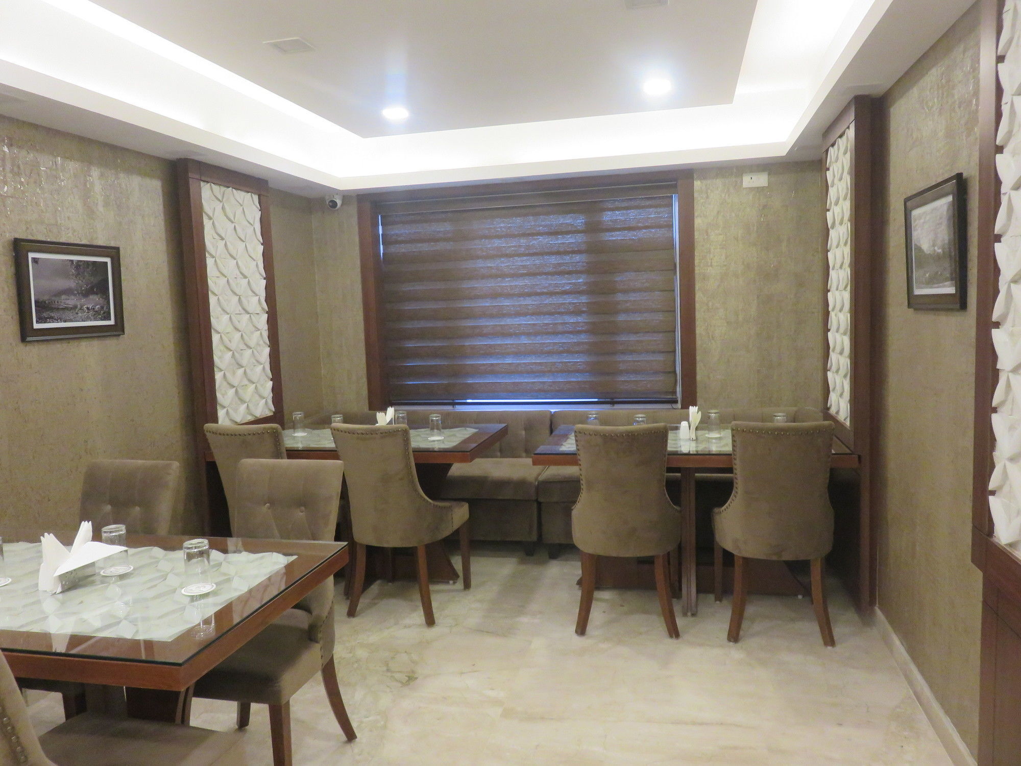 Clarks Inn Srinagar Ngoại thất bức ảnh